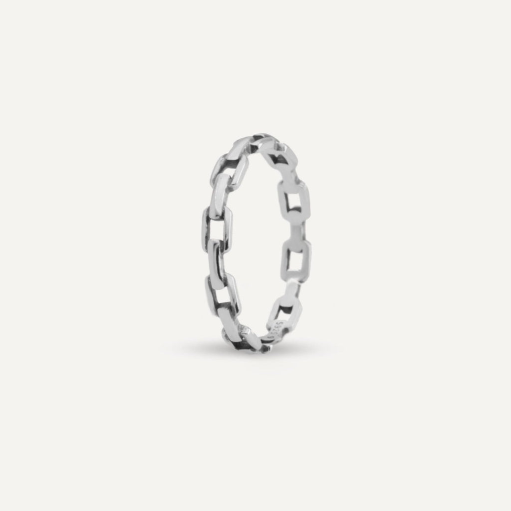 Rush silver chain link ring men women trendy popular rind Unisex silver chain ring from Rush with interlinked band design, minimalist polished finish, and modern lightweight style.