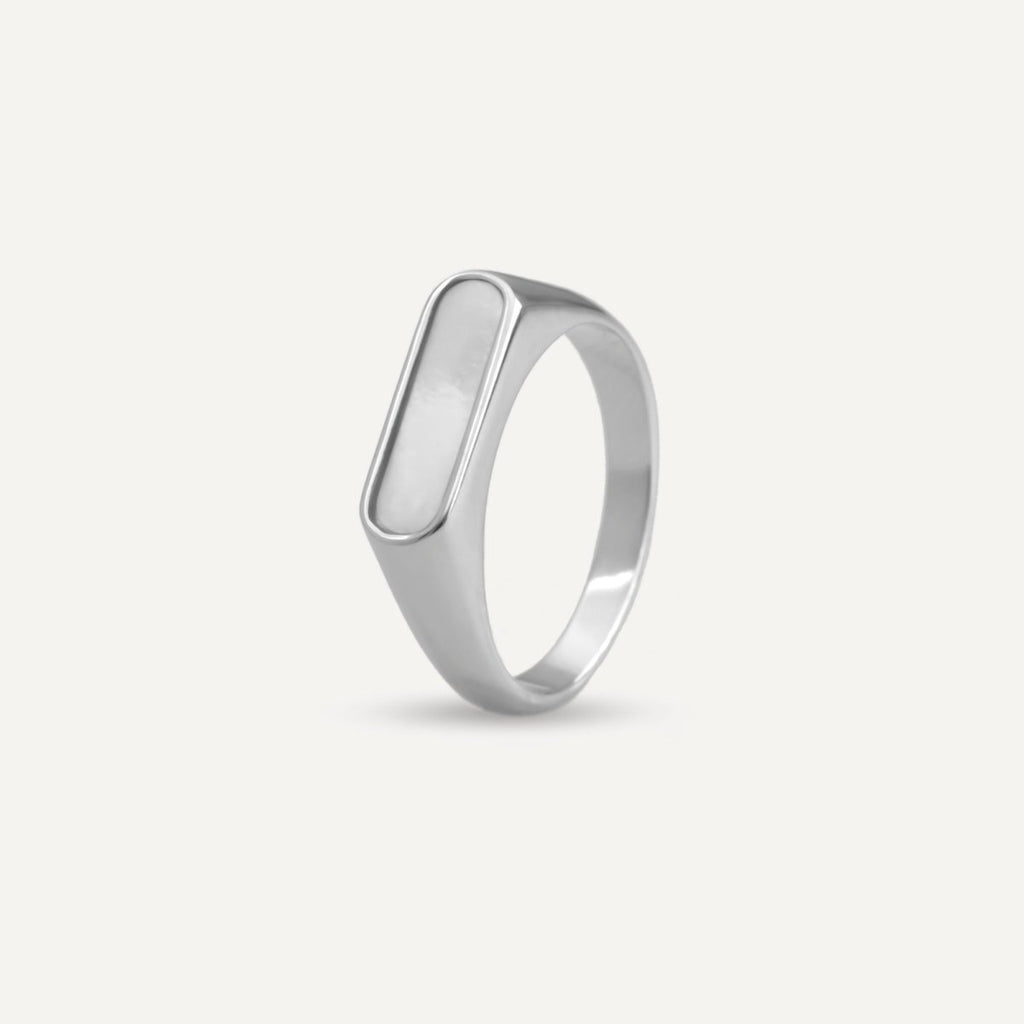 rush silver ring with a white stone men women elegant chic trendy popular ring 
