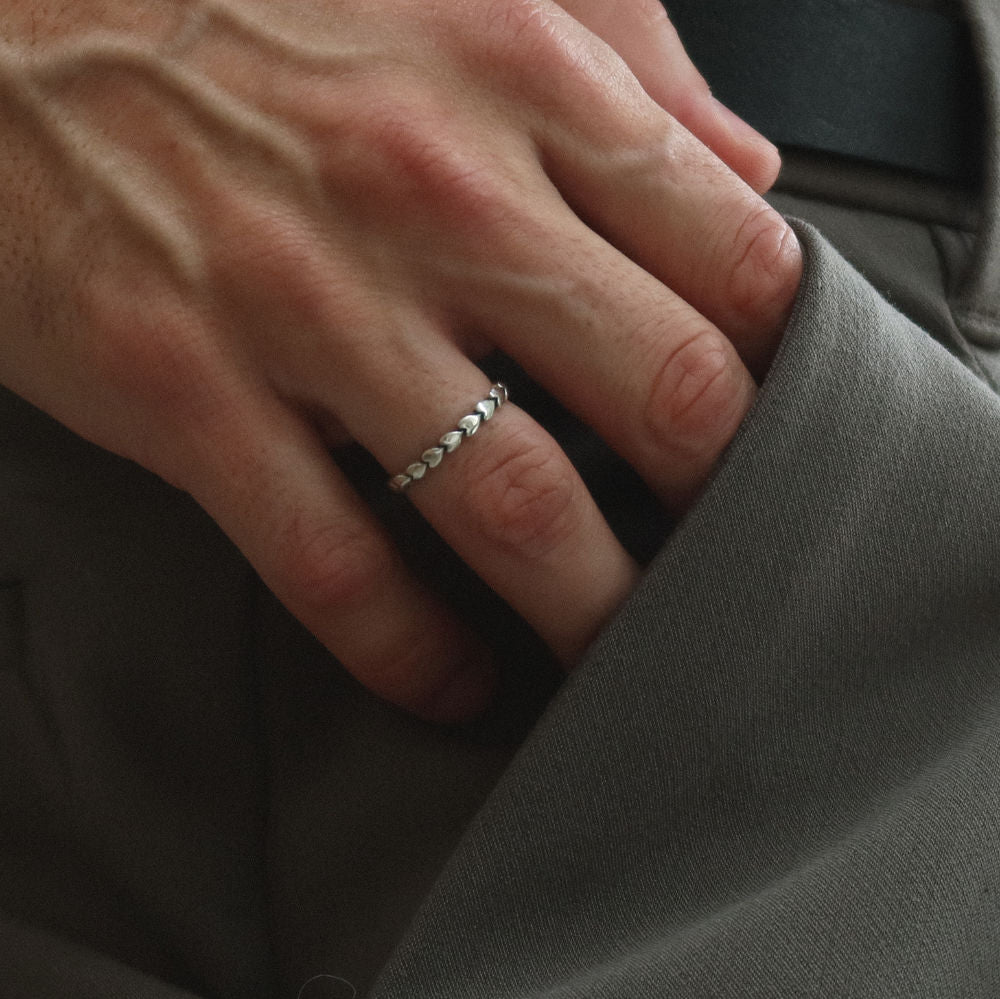 rush silver ring with unique heart-shaped pattern men women trendy popular cute gift sleek ring 