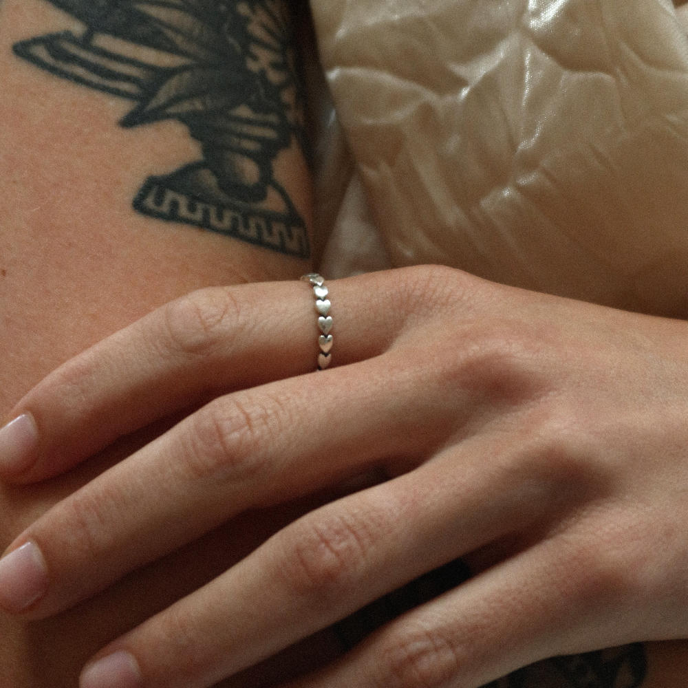 rush silver ring with unique heart-shaped pattern men women trendy popular cute gift sleek ring 