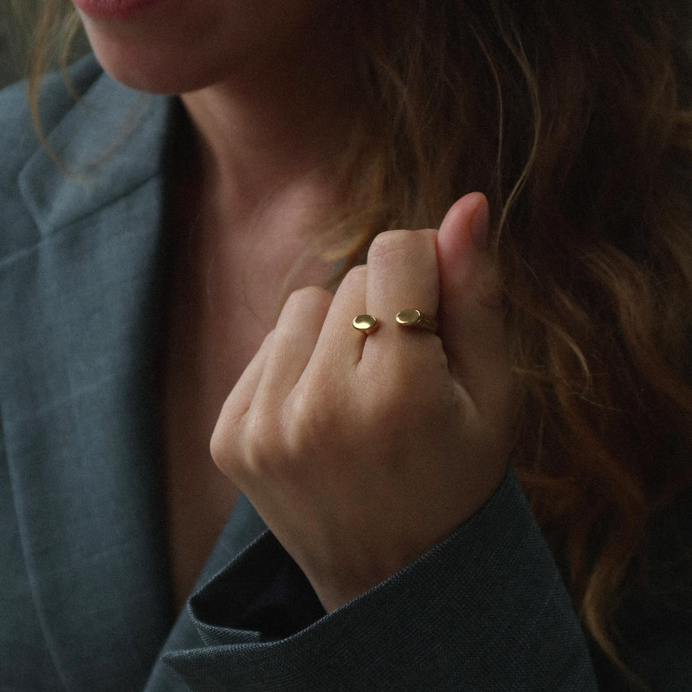 Rush Gold open band ring with polished oval ends men women trendy popular ring 