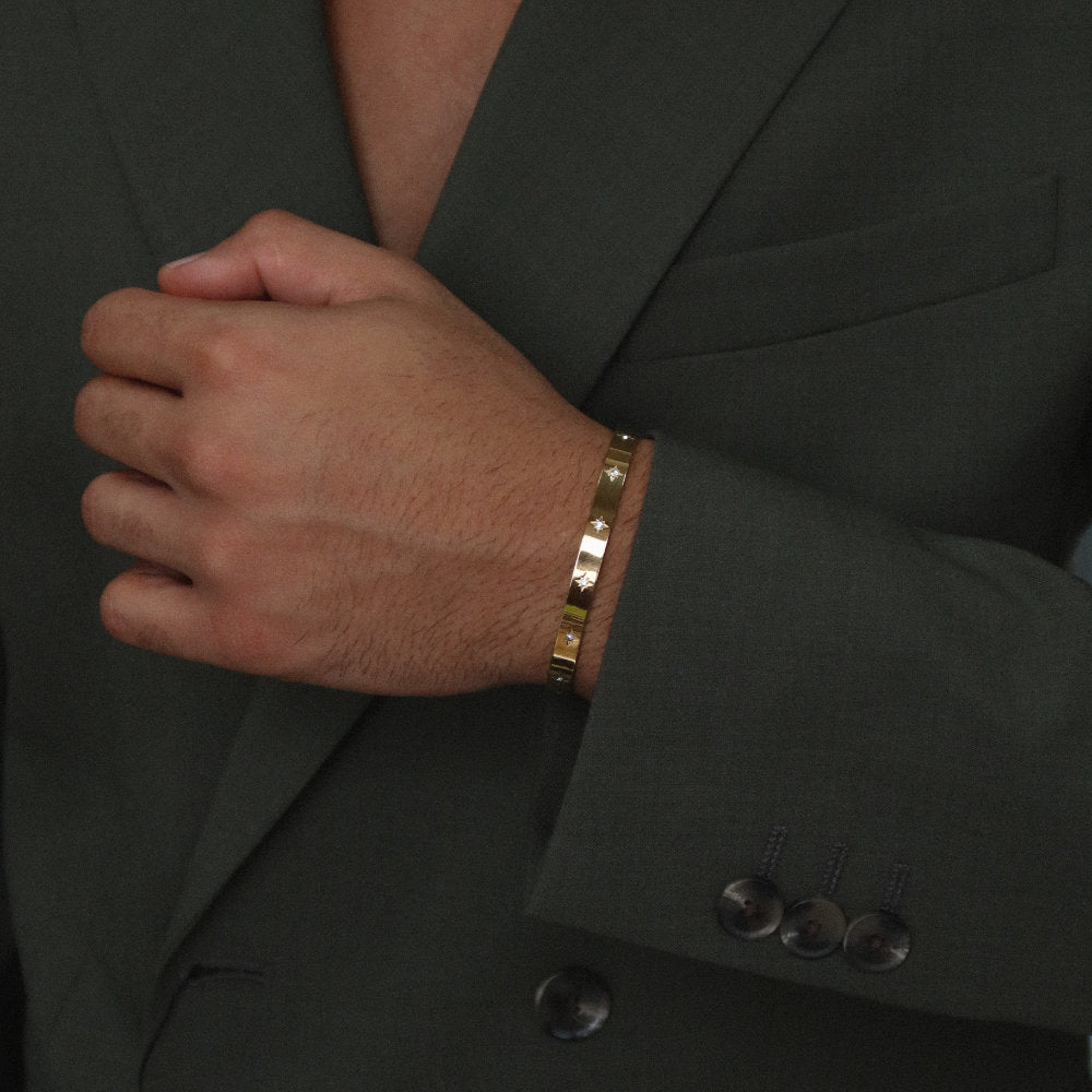 Rush gold cuff trendy popular chic bracelet with stones men women Unisex silver star-engraved cuff bracelet from Rush with a sleek open design and subtle polished surface, perfect for versatile styling.