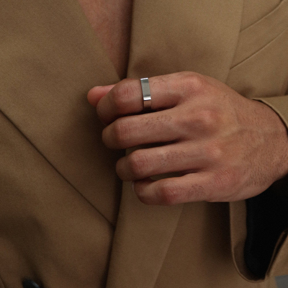 Minimalist unisex silver rectangular signet ring from Rush, designed with clean lines and a polished finish, perfect for everyday wear or statement styling. men women popular trendy sleek ring