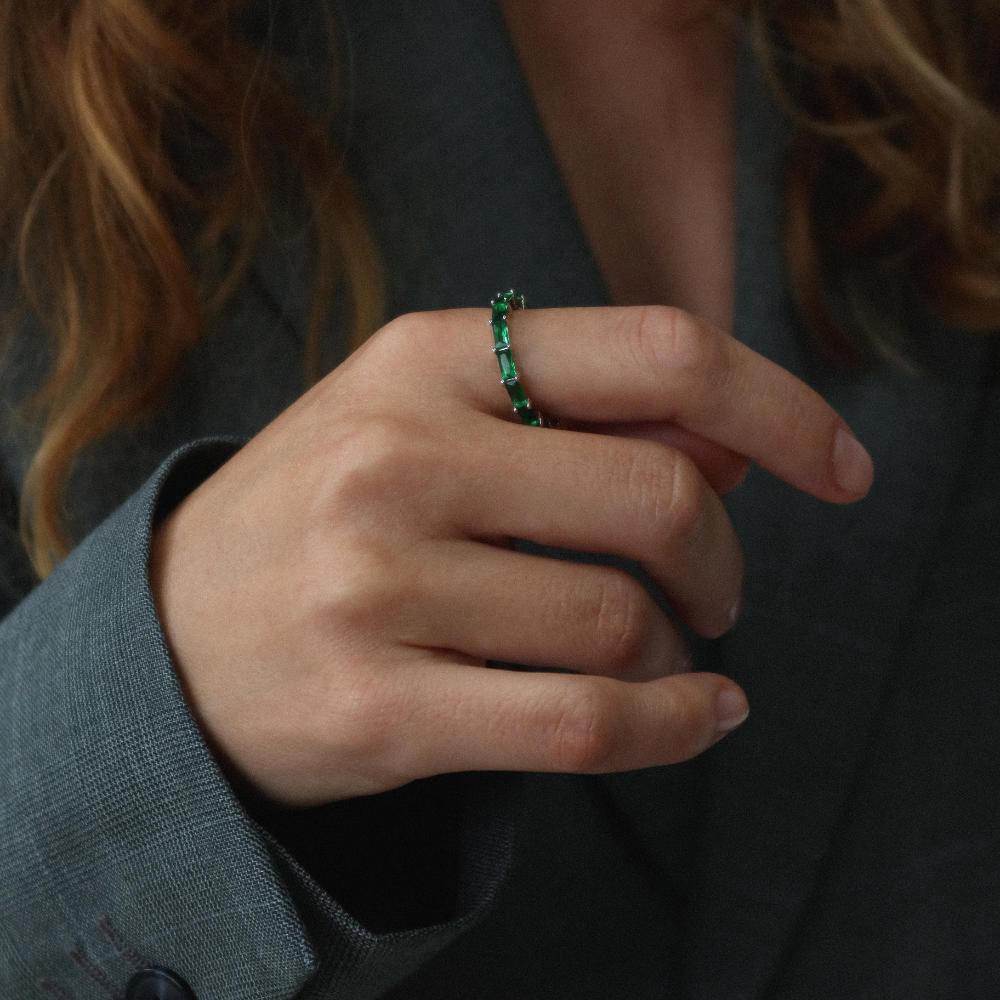 Rush silver ring with green emerald stones trendy popular men women chic classy gemstone ring 