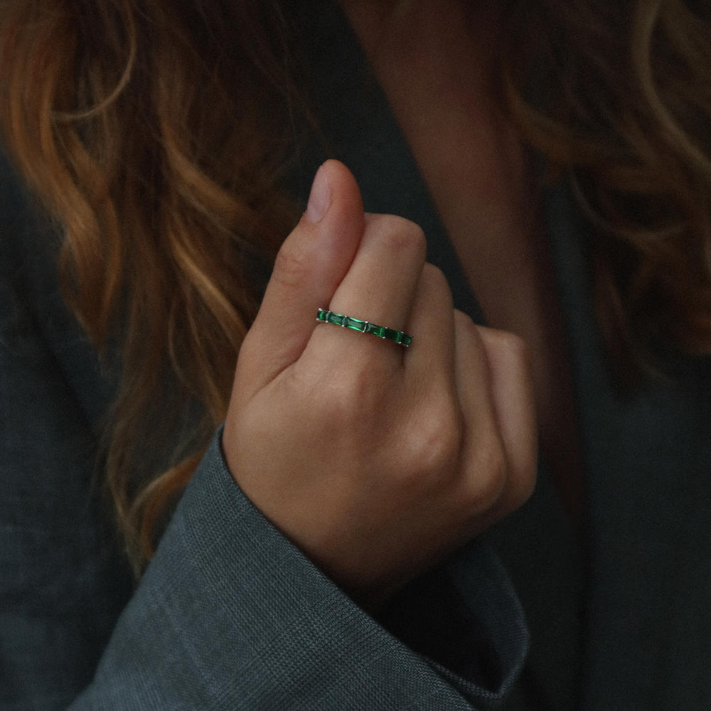 Rush silver ring with green emerald stones trendy popular men women chic classy gemstone ring 