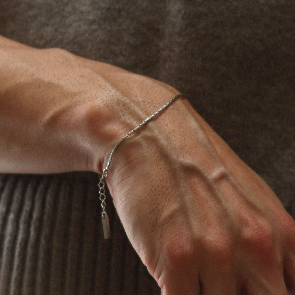 Rush wire silver chain bracelet men women trendy popular sleek bracelet